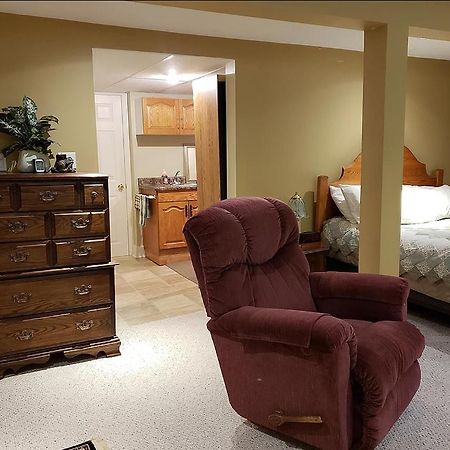 Forest Hill Bed And Breakfast キッチナー エクステリア 写真
