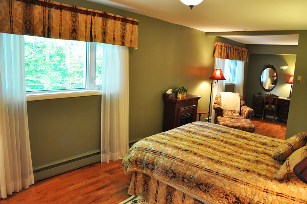 Forest Hill Bed And Breakfast キッチナー エクステリア 写真