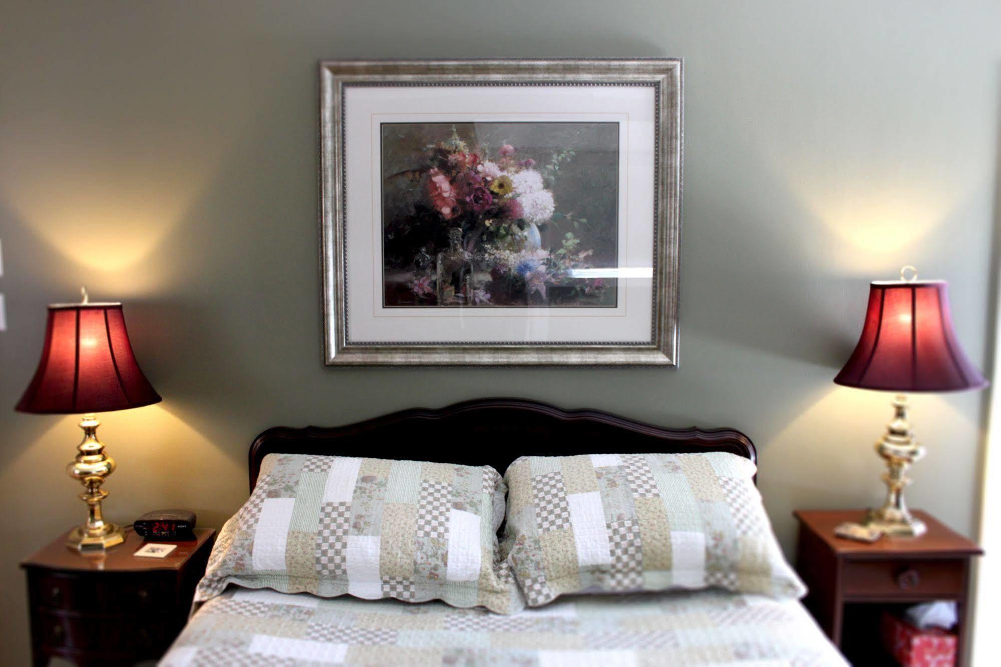 Forest Hill Bed And Breakfast キッチナー エクステリア 写真